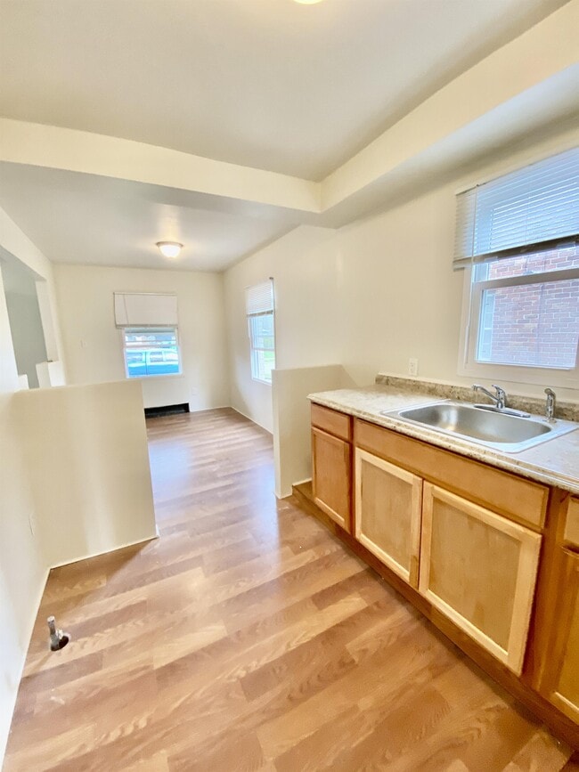 Building Photo - 19930 Charest St Rental