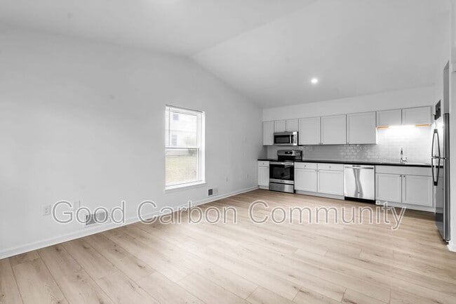 Photo - 7008 Erie Rd Unidad 1 Bedroom