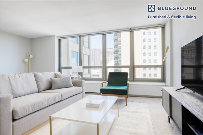 Building Photo - 3450 N Lake Shore Dr Rental