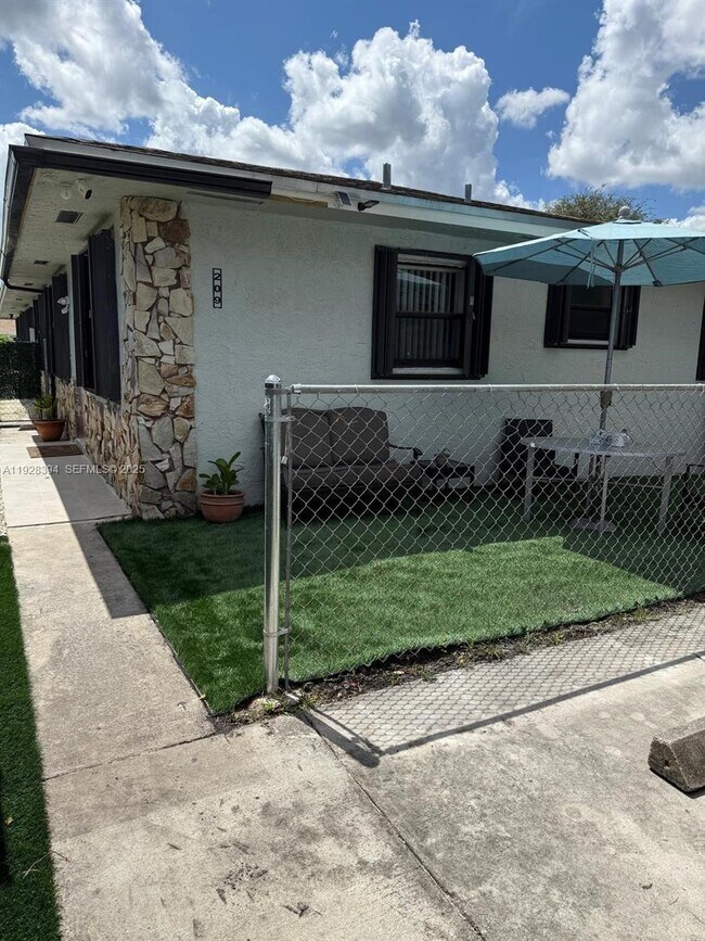 Photo - 208 NW 7th St Unit 1-2