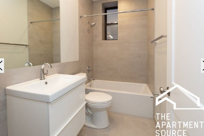Photo - 3525 N Wilton Ave Unit 3F