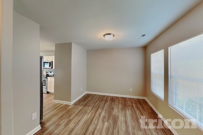 Photo - 339 Oakleigh Ln
