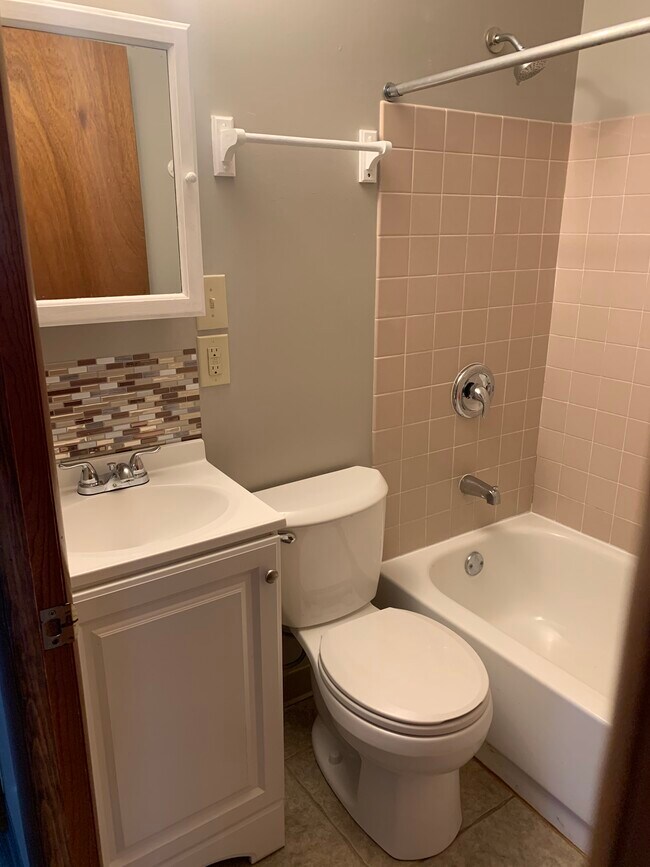 260 S Meridian Rd Rental For Rent in Youngstown, OH