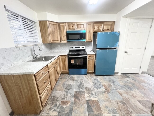Building Photo - 1127 E 960 S Rental