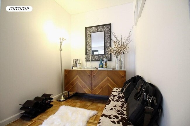 Photo - 175 W 90th St