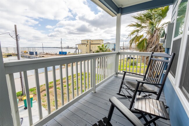 Photo - 809 Todville Rd