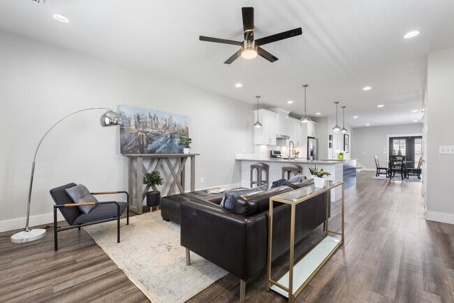 Photo - 1734 Pecan St