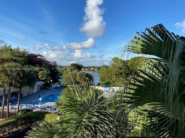 Building Photo - 1902 Bermuda Cir Unit E2