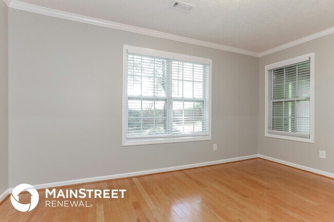 Photo - 285 Carriage Chase