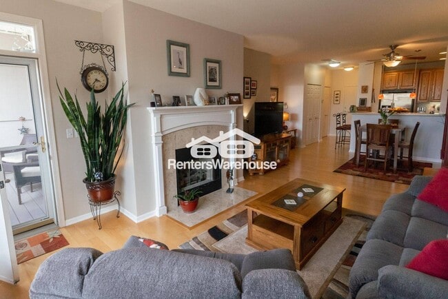 Photo - 3872 S Lake Dr Unidad 211