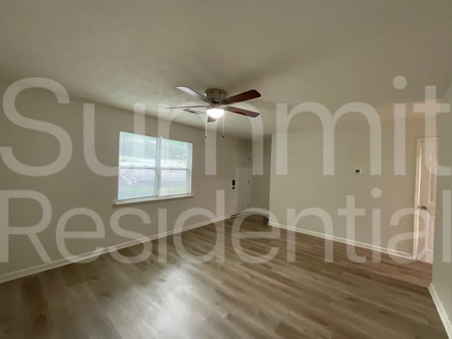 Photo - 5950 Stonewall Dr