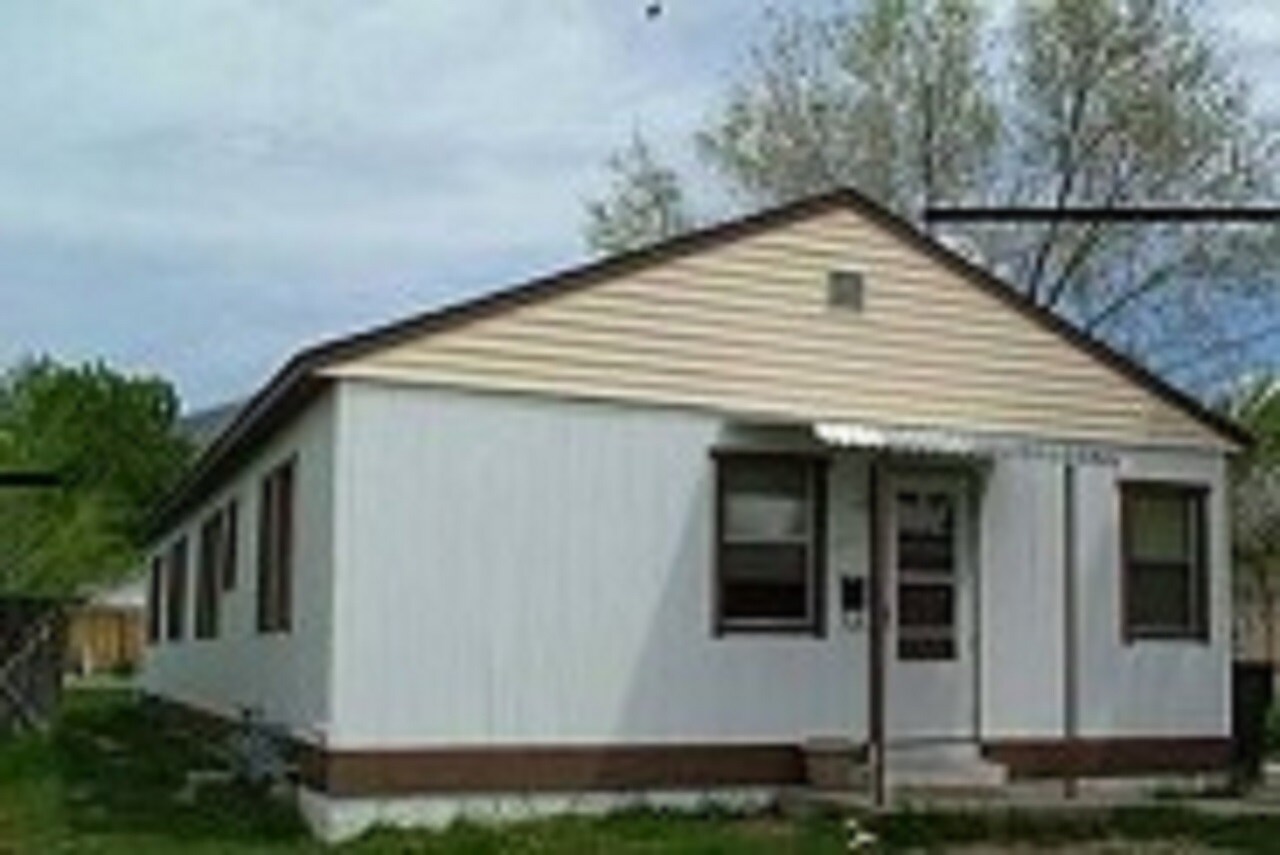 Photo - 222 N 5th St Apartments Unit Duplex