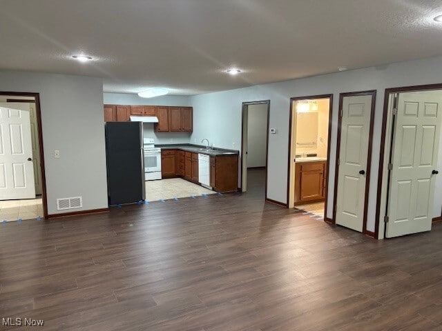 Photo - 167 Cedar Ln NE