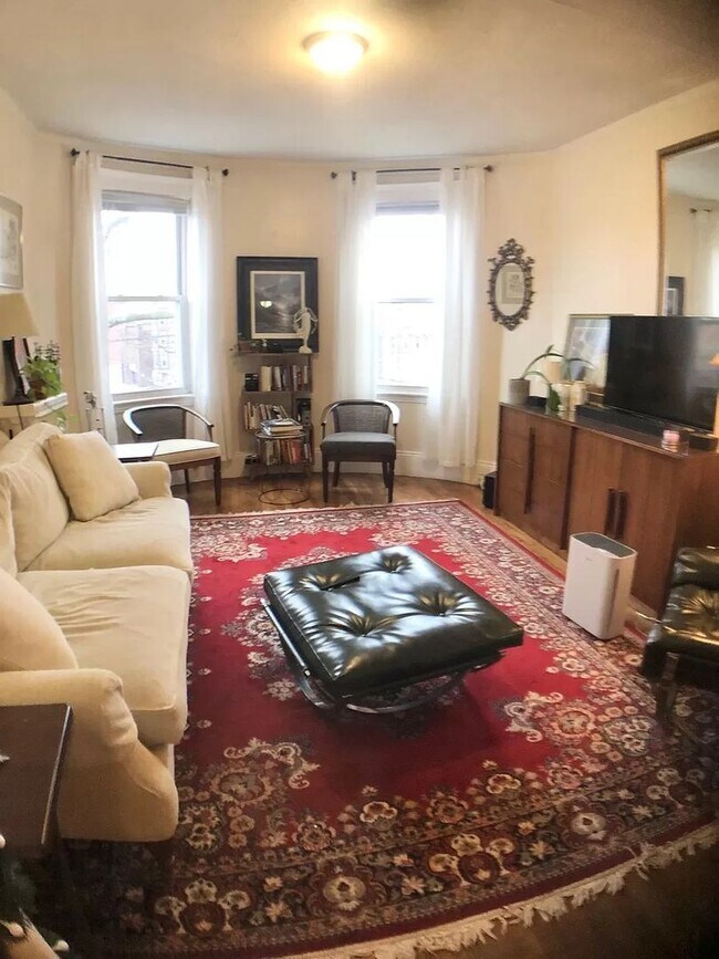 Photo - 20% off fee! Right by T and BU! Heat & H...