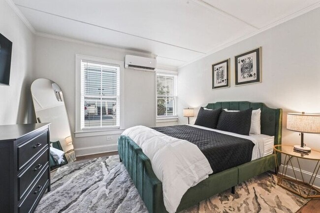 Building Photo - 42 George St