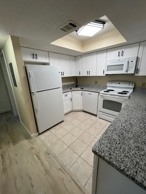 Remodeled kitchen - 1515 Forrest Nelson Blvd Unit O103