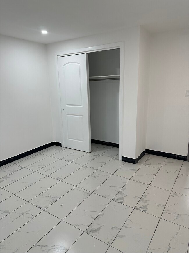 552 Congress St Unit 3