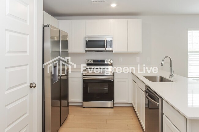 Photo - 22693 Dashwood Ln