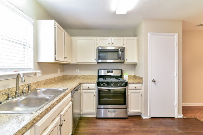 Photo - 9010 Walworth Dr