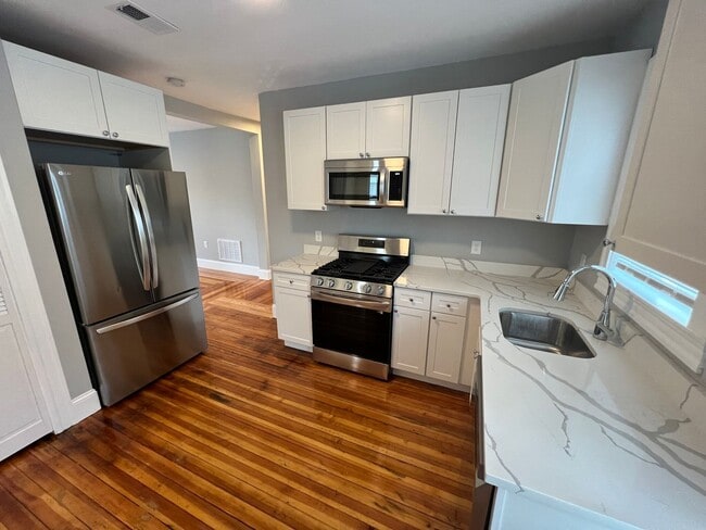 Photo - 9/1 Brand new renovation 4BR/2BA in Porter Sq! w/d in unit!