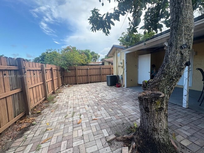 Photo - 4402 NW 5th Ave