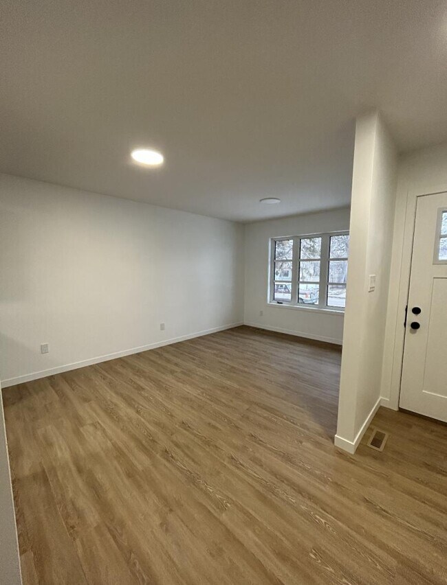 Photo - 2 bedroom in Regina SK S4T 3B3