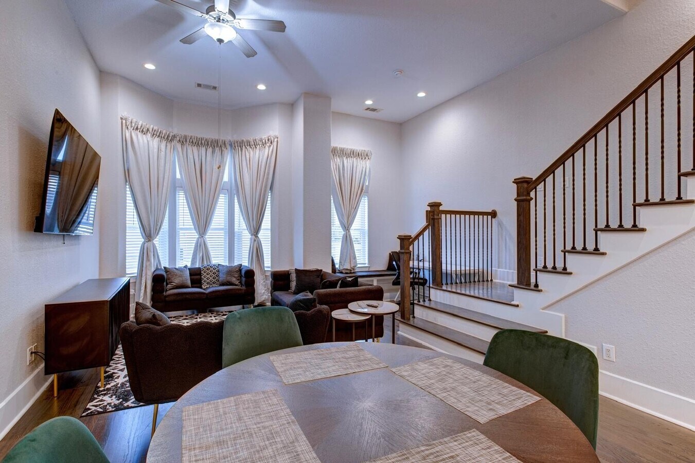 Photo - 2020 McGowen St Unit M