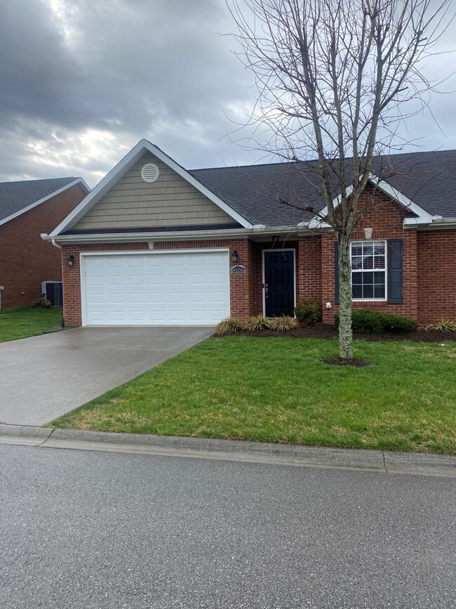Karns 2 bed/2 bath with a Neighborhood Pool - Karns 2 bed/2 bath with a Neighborhood Pool Apartment