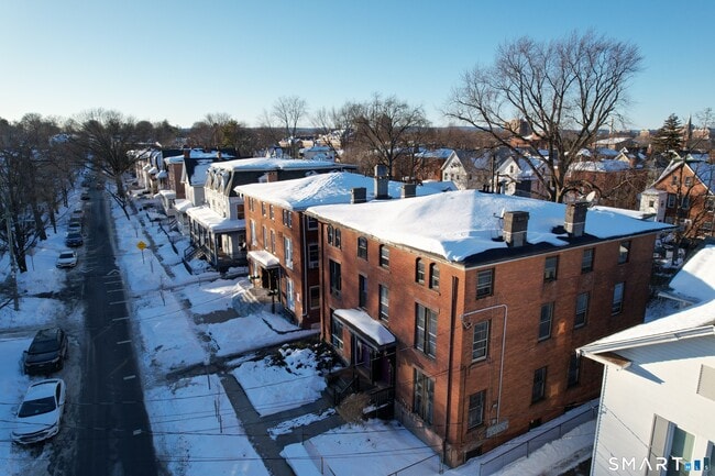 Photo - 24 Madison St