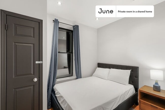 Building Photo - Room in Shared 3 bed/1 bath home