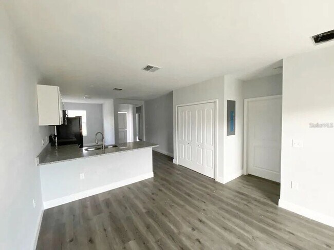 Photo - 11355 Poplin Ave Unit 11355