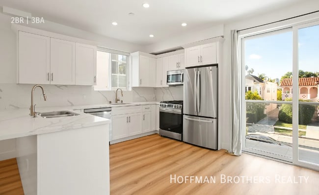 Building Photo - 836 S Shenandoah St Unit 201