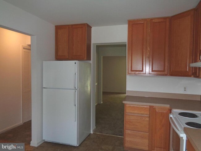 Photo - 721 Olde Greenwich Cir