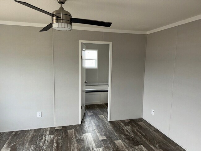 Photo - 365 Patriot Ln