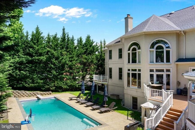 Photo - 1445 Mayhurst Blvd