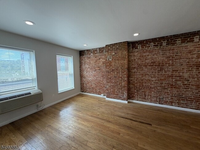 Photo - 6 E Blackwell St Unit 3-H