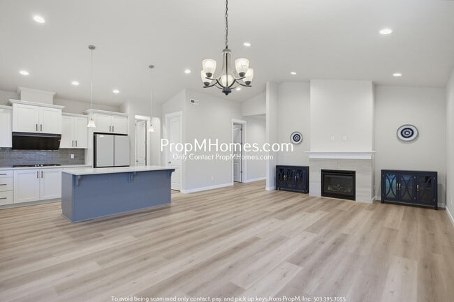Photo - 15737 SE Compass Crse St