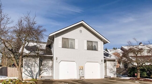 Building Photo - 674 Unit A