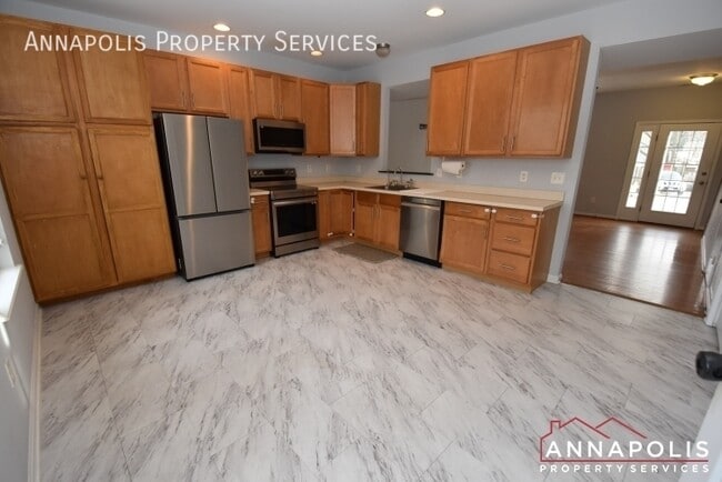 Photo - 858 Selby Blvd