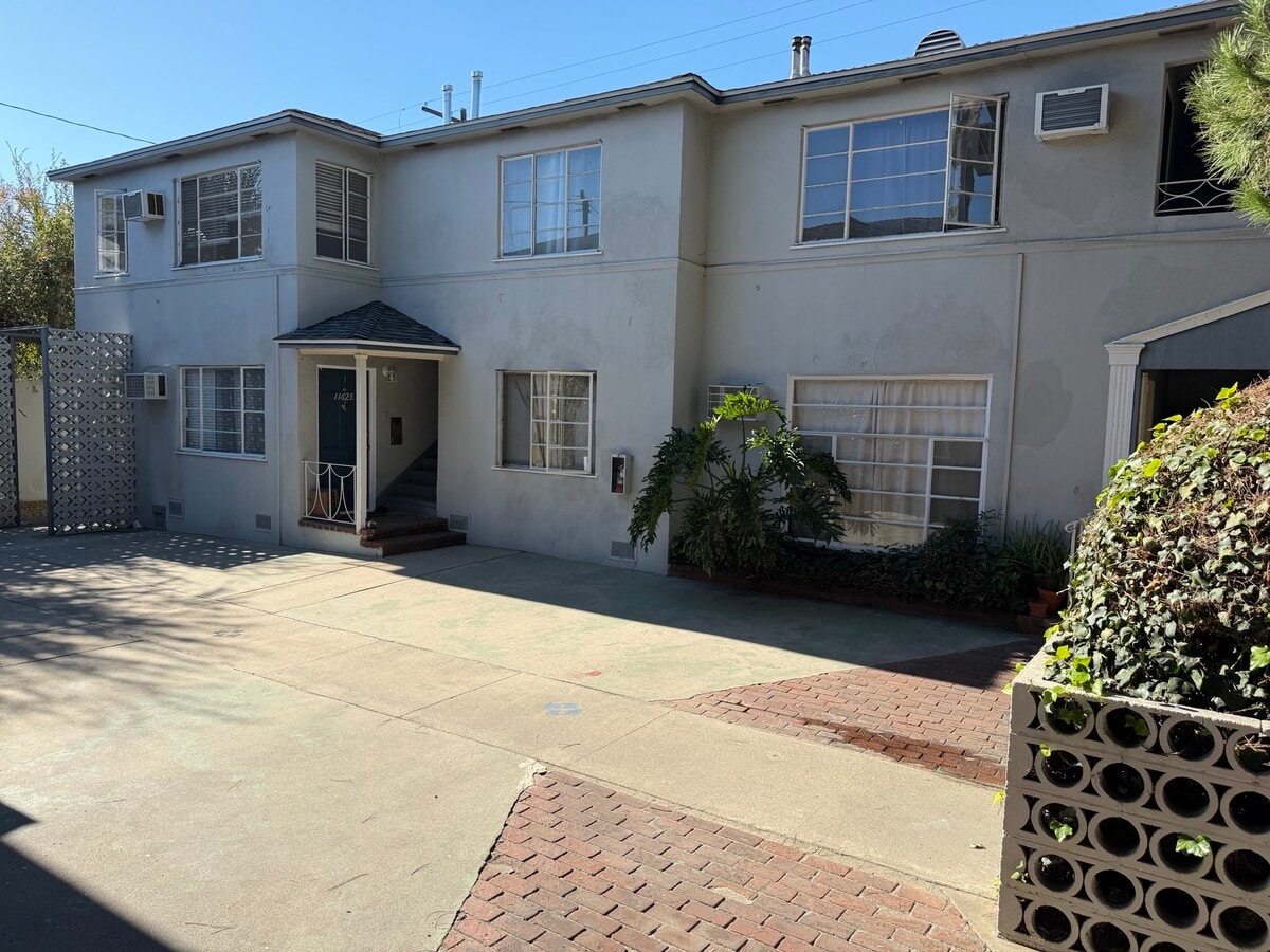 Photo - 11622 Chandler Blvd Unidad 11622_1/2