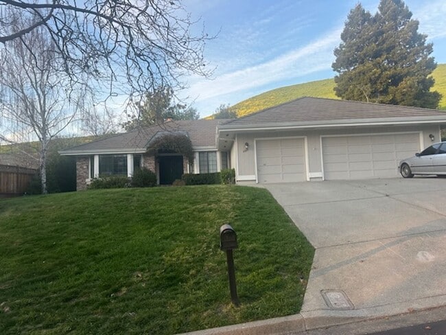 Photo - Private executive estate