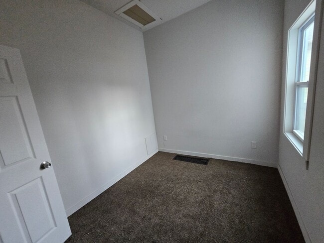 Photo - Charming 2 bed 1 bath house!