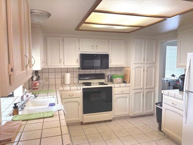 Photo - 4062 Glendale Ct