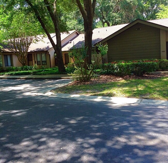 Building Photo - Great 2/2 In Woodcreek Village-Sublease Rental