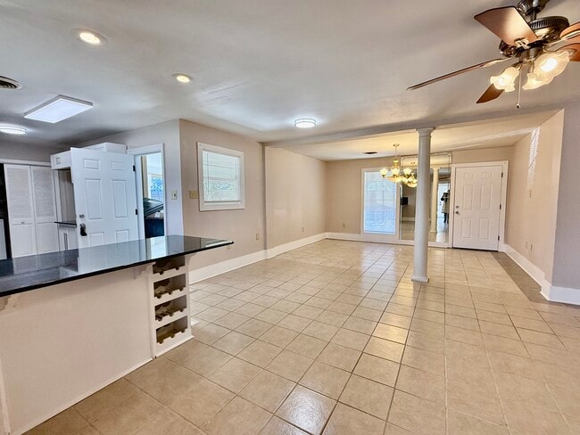 Photo - 2946 Madeira Dr