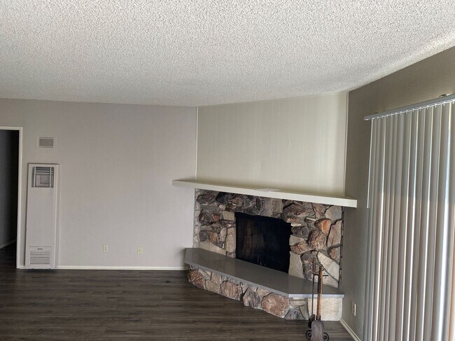 Photo - 10020 Pomering Rd Unit A