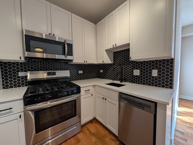 Photo - 648 W Wrightwood Ave