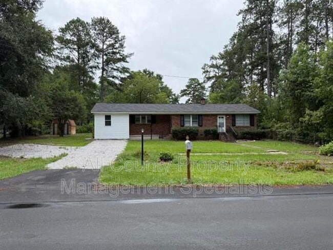 Building Photo - 1013 Pinelane Rd