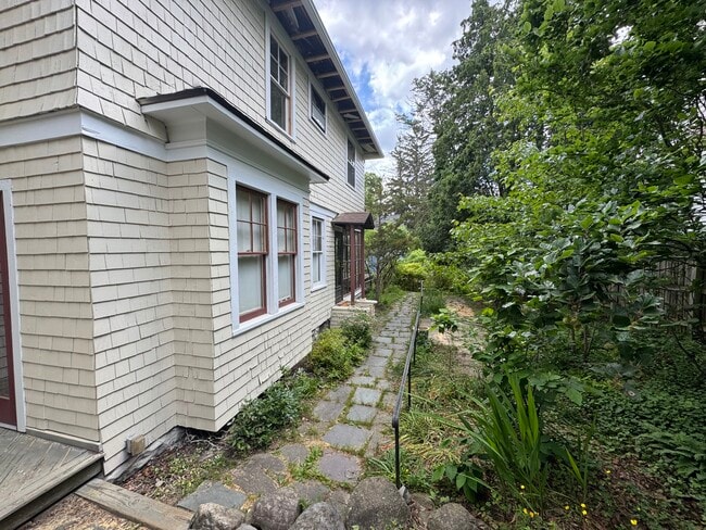 Photo - 608 Ackerman Ave