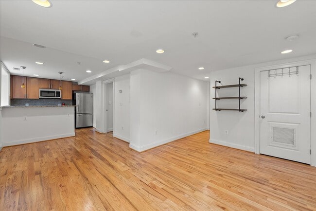 Photo - 739 Newton Pl NW Unidad 739 Newton Place NW